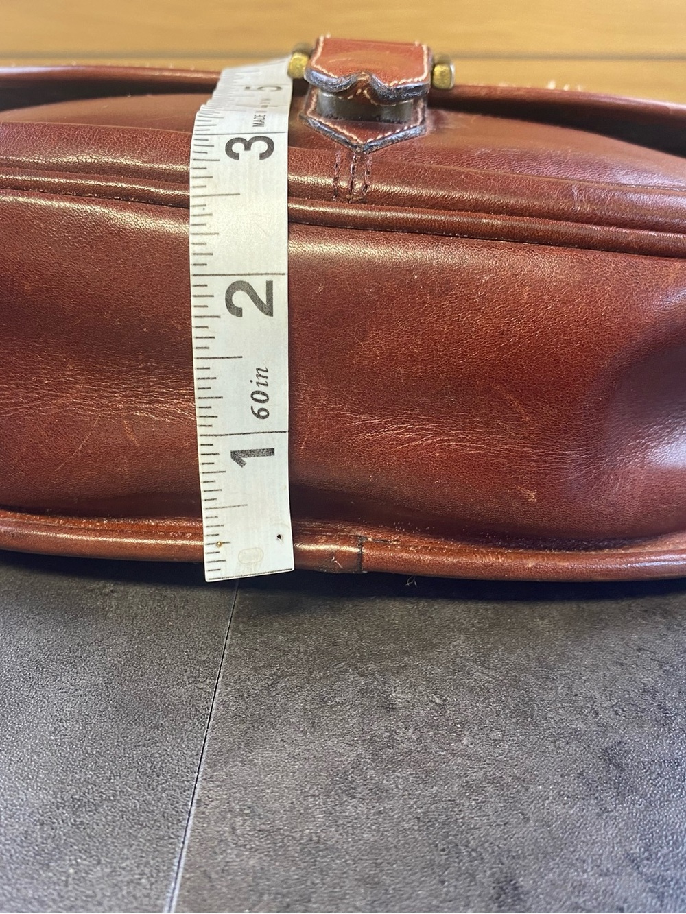 Arlington Greene Saddlery Brown worn Leather Saddle Crossbody Bag - Picture 6 of 11